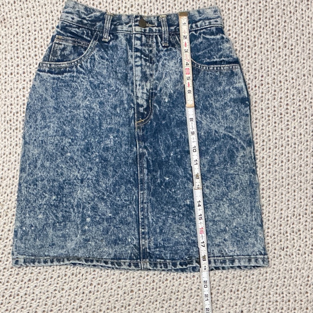 Vintage 80s Guess Georges Marciano Acid Wash High Waisted Denim Skirt - Size 24 - Picture 7 of 9
